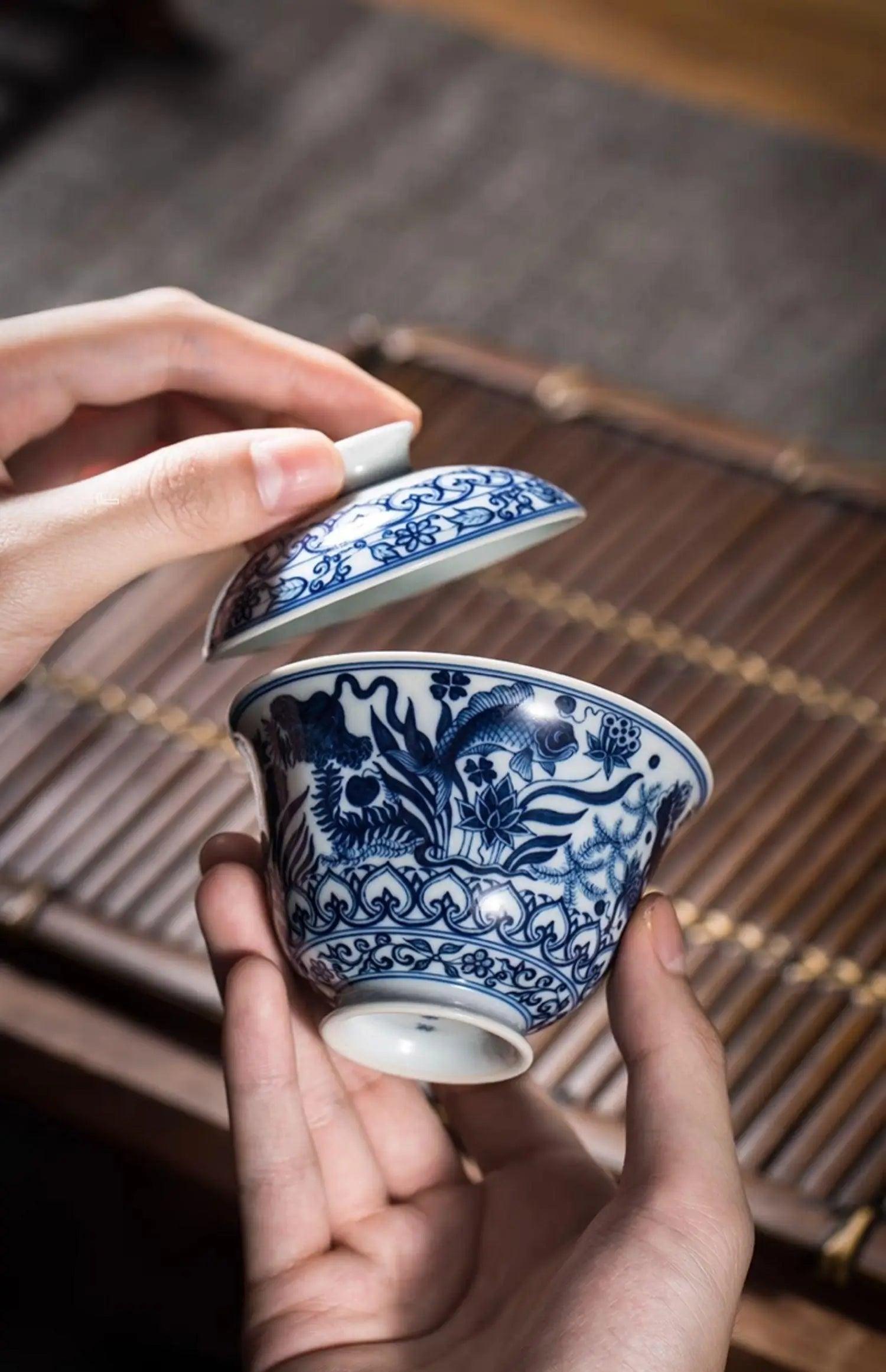 Jingdezhen Handmade Teacup - Classical 'Fish and Algae Pattern' in Blue and White | Traditional Chinese Teaware - Blue-and-White